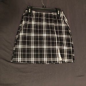 black and white plaid mini skirt